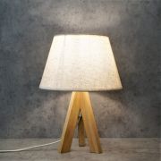 Светильник настольный Wood 606W под лампу E27 на основании ДЕРЕВО+БЕЛЫЙ OREOL