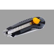 Нож канцелярский 18мм Novocraft усил резино-пласт корп, 3 лезв, винт фикс